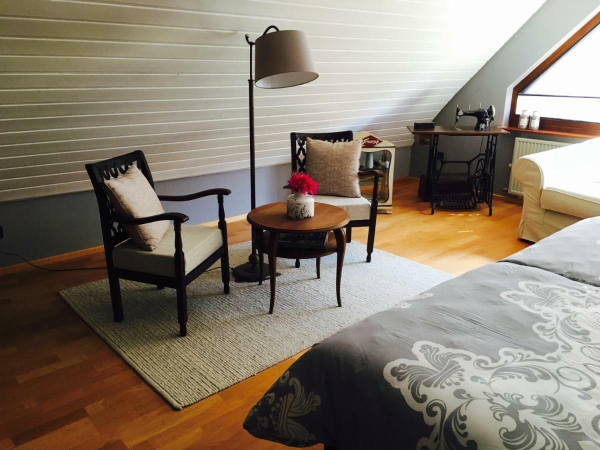 Gaestehaus Sellemols Ferienhaus Winzer Heuchelheim-Klingen ภายนอก รูปภาพ